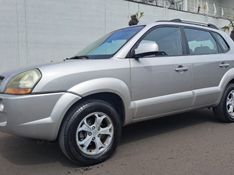 Hyundai TUCSON 2.0 MPFI GL 16V 142CV 2WD GASOLINA 4P AUTOMÁTICO 2009/2010 CAMINHÕES & CAMIONETAS PASSO FUNDO / Carros no Vale