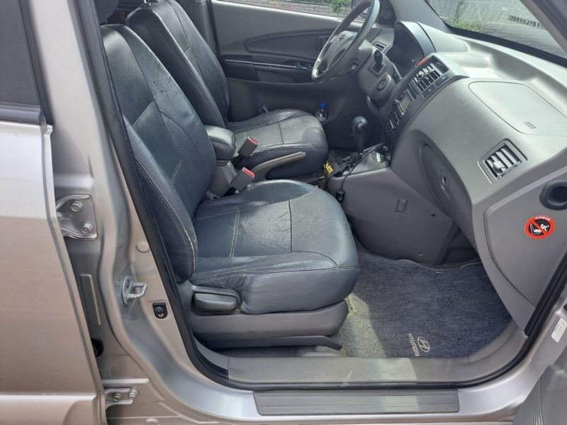 Hyundai TUCSON 2.0 MPFI GL 16V 142CV 2WD GASOLINA 4P AUTOMÁTICO 2009/2010 CAMINHÕES & CAMIONETAS PASSO FUNDO / Carros no Vale