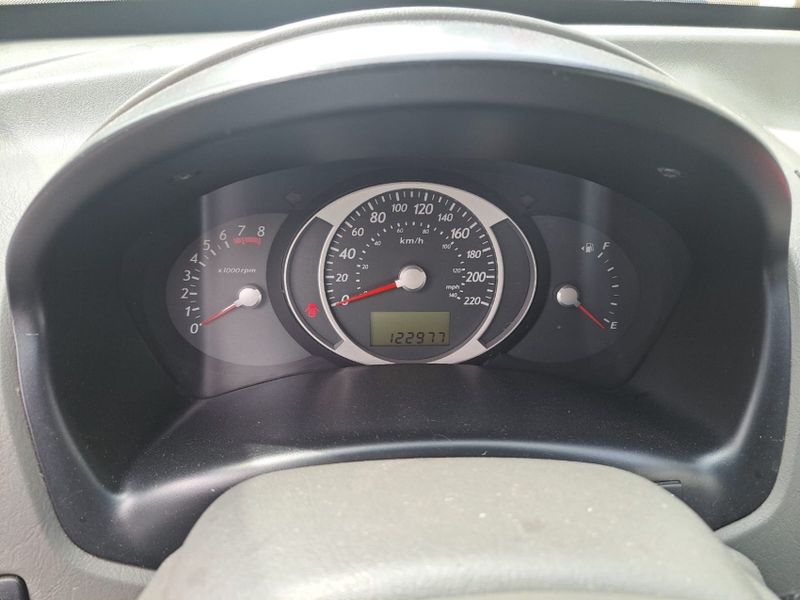 Hyundai TUCSON 2.0 MPFI GL 16V 142CV 2WD GASOLINA 4P AUTOMÁTICO 2009/2010 CAMINHÕES & CAMIONETAS PASSO FUNDO / Carros no Vale