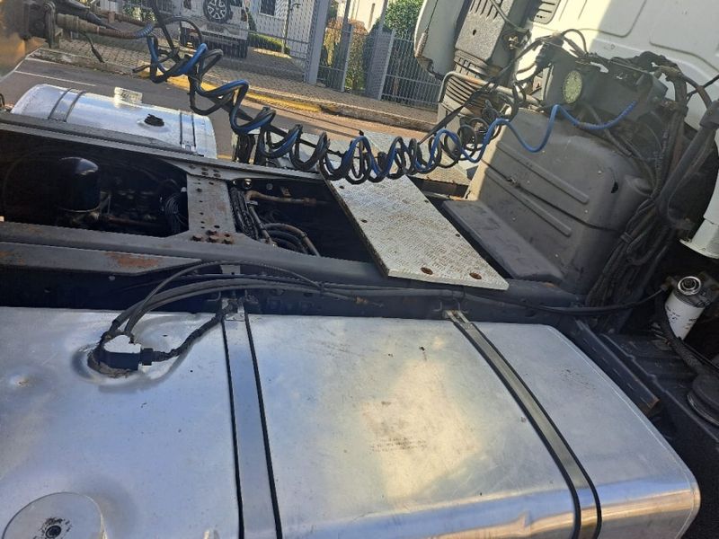 Iveco Stralis 480 STRALIS 800-S44T TB 6×2 2013/2013 CAMINHÕES & CAMIONETAS PASSO FUNDO / Carros no Vale