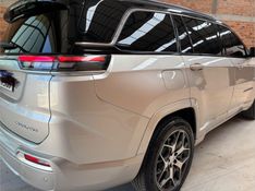 JEEP COMMANDER 1.3 T270 TURBO FLEX OVERLAND AT6 2022/2022 CAMINHÕES & CAMIONETAS PASSO FUNDO / Carros no Vale