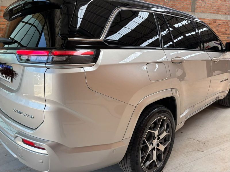 JEEP COMMANDER 1.3 T270 TURBO FLEX OVERLAND AT6 2022/2022 CAMINHÕES & CAMIONETAS PASSO FUNDO / Carros no Vale