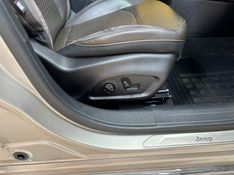 JEEP COMMANDER 1.3 T270 TURBO FLEX OVERLAND AT6 2022/2022 CAMINHÕES & CAMIONETAS PASSO FUNDO / Carros no Vale