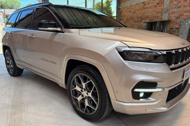 JEEP COMMANDER 1.3 T270 TURBO FLEX OVERLAND AT6 2022/2022 CAMINHÕES & CAMIONETAS PASSO FUNDO / Carros no Vale