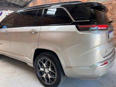 JEEP COMMANDER 1.3 T270 TURBO FLEX OVERLAND AT6 2022/2022 CAMINHÕES & CAMIONETAS PASSO FUNDO / Carros no Vale