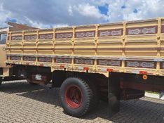 Mercedes-Benz 1113 L-1113 4×2 Graneleiro 1981/1981 CAMINHÕES & CAMIONETAS PASSO FUNDO / Carros no Vale