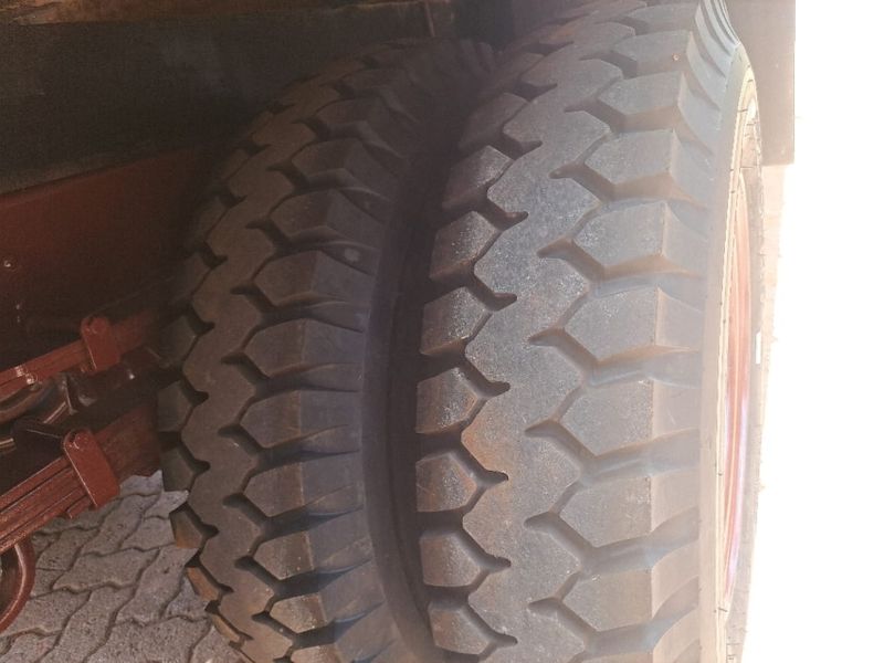 Mercedes-Benz 1113 L-1113 4×2 Graneleiro 1981/1981 CAMINHÕES & CAMIONETAS PASSO FUNDO / Carros no Vale