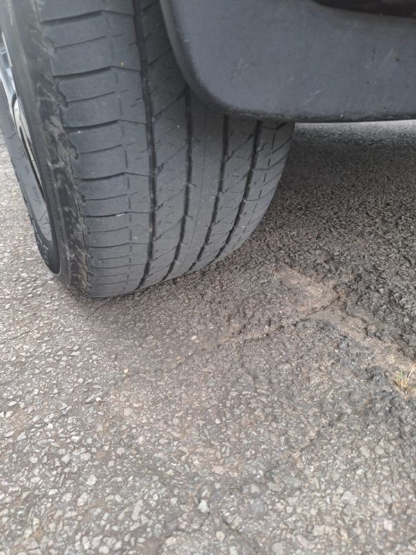 Nissan FRONTIER 2.5 SL 4X4 CD TURBO ELETRONIC DIESEL 4P AUTOMÁTICO 2013/2014 CAMINHÕES & CAMIONETAS PASSO FUNDO / Carros no Vale