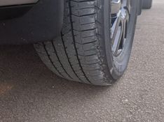 Nissan FRONTIER 2.5 SL 4X4 CD TURBO ELETRONIC DIESEL 4P AUTOMÁTICO 2013/2014 CAMINHÕES & CAMIONETAS PASSO FUNDO / Carros no Vale