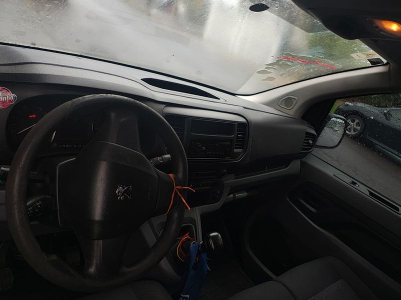 Peugeot EXPERT 1.6 BLUEHDI DIESEL BUSINESS MANUAL 2017/2018 CAMINHÕES & CAMIONETAS PASSO FUNDO / Carros no Vale