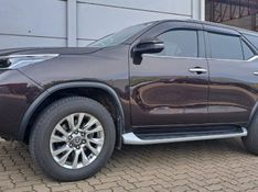 Toyota HILUX SW4 2.8 D-4D TURBO DIESEL SRX 4X4 AUTOMÁTICO 2021/2021 CAMINHÕES & CAMIONETAS PASSO FUNDO / Carros no Vale