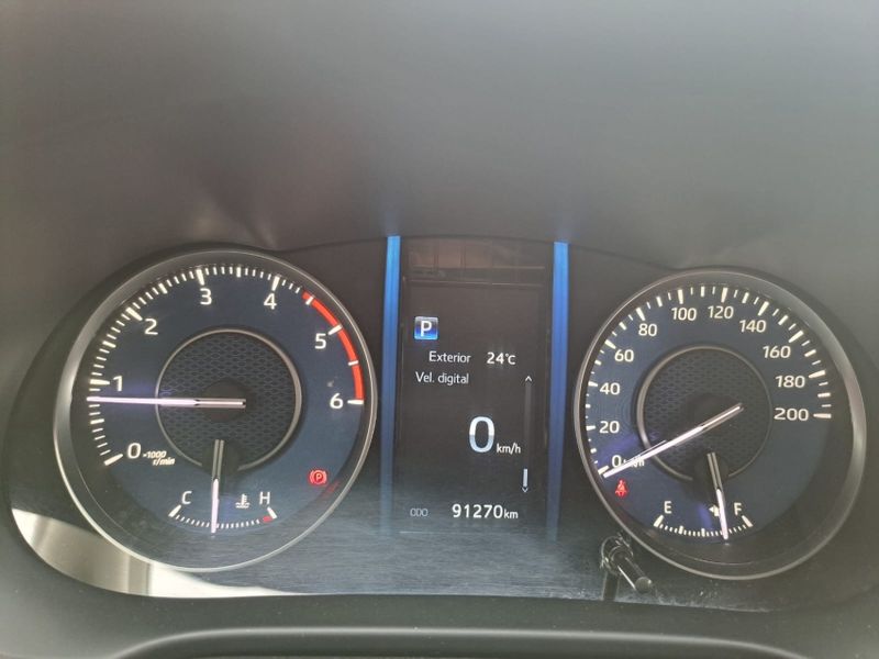 Toyota HILUX SW4 2.8 D-4D TURBO DIESEL SRX 4X4 AUTOMÁTICO 2021/2021 CAMINHÕES & CAMIONETAS PASSO FUNDO / Carros no Vale