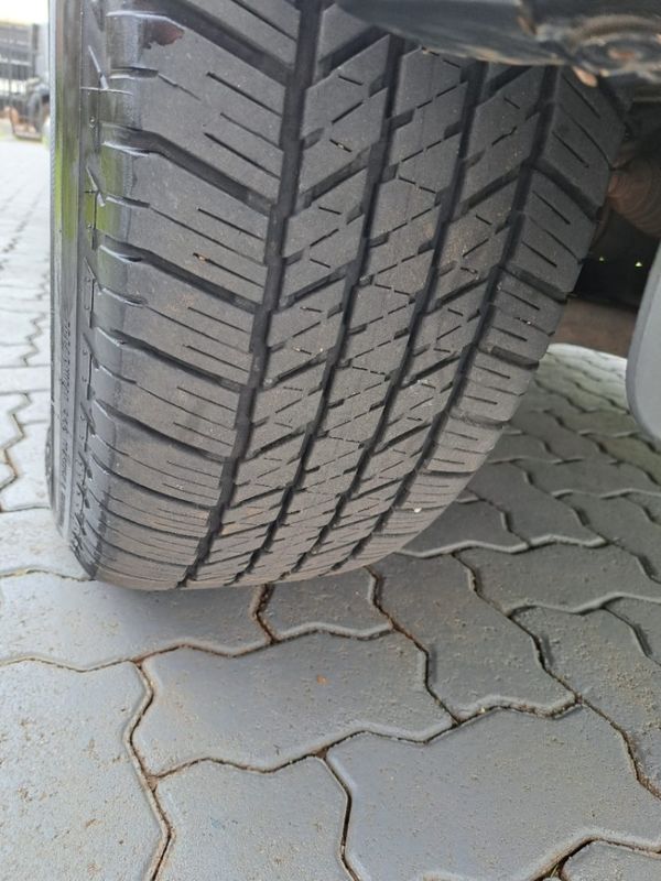 Toyota HILUX SW4 2.8 SRX 4X4 7 LUGARES 16V TURBO INTERCOOLER DIESEL 4P AUTOMÁTICO 2016/2017 CAMINHÕES & CAMIONETAS PASSO FUNDO / Carros no Vale