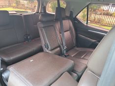 Toyota HILUX SW4 2.8 SRX 4X4 7 LUGARES 16V TURBO INTERCOOLER DIESEL 4P AUTOMÁTICO 2016/2017 CAMINHÕES & CAMIONETAS PASSO FUNDO / Carros no Vale