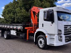 Volkswagen 13180 13-180 E Constellation Munck 2009/2009 CAMINHÕES & CAMIONETAS PASSO FUNDO / Carros no Vale