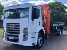 Volkswagen 13180 13-180 E Constellation Munck 2009/2009 CAMINHÕES & CAMIONETAS PASSO FUNDO / Carros no Vale