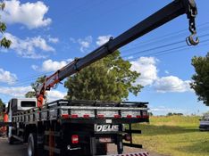 Volkswagen 13180 13-180 E Constellation Munck 2009/2009 CAMINHÕES & CAMIONETAS PASSO FUNDO / Carros no Vale