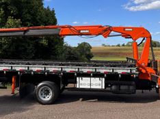 Volkswagen 13180 13-180 E Constellation Munck 2009/2009 CAMINHÕES & CAMIONETAS PASSO FUNDO / Carros no Vale