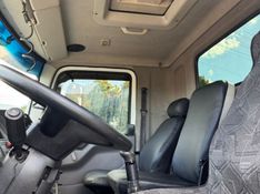 Volkswagen 13180 13-180 E Constellation Munck 2009/2009 CAMINHÕES & CAMIONETAS PASSO FUNDO / Carros no Vale