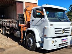 Volkswagen 15180 15-180 E Worker Munck 2003/2003 CAMINHÕES & CAMIONETAS PASSO FUNDO / Carros no Vale