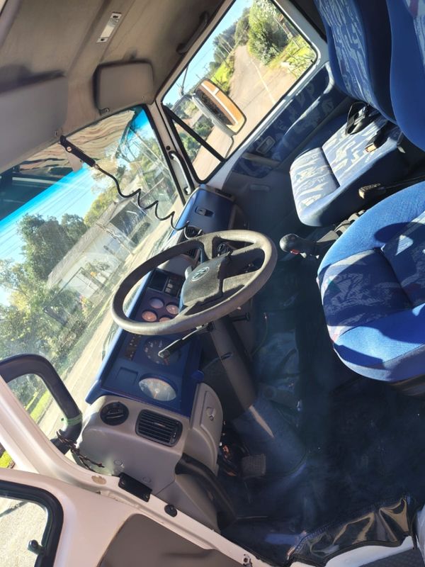 Volkswagen 15180 15-180 E Worker Munck 2003/2003 CAMINHÕES & CAMIONETAS PASSO FUNDO / Carros no Vale