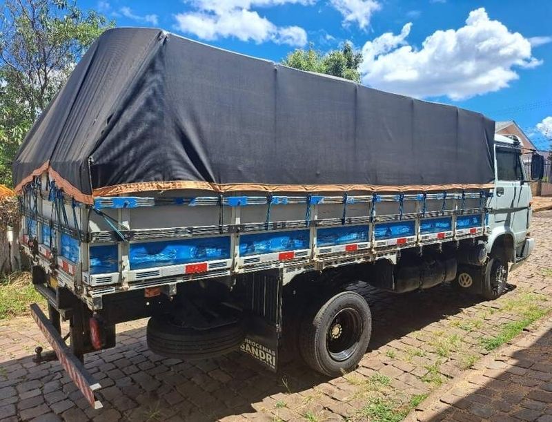 Volkswagen 7100 7-100 2p (diesel) 1994/1994 CAMINHÕES & CAMIONETAS PASSO FUNDO / Carros no Vale