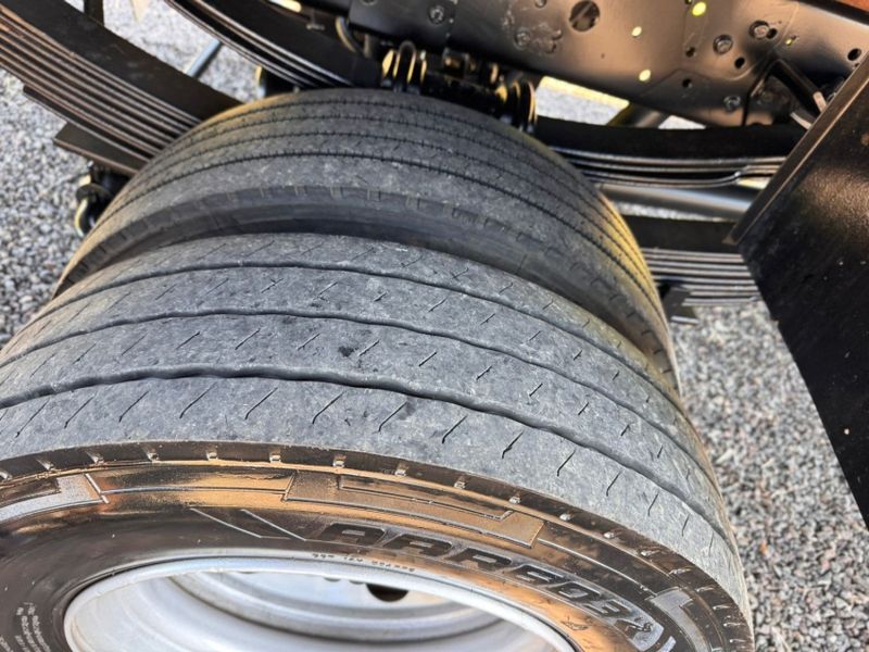 Volkswagen 8150 8-150 E Delivery Munck 2006/2006 CAMINHÕES & CAMIONETAS PASSO FUNDO / Carros no Vale