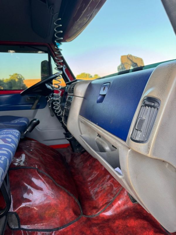 Volkswagen 8150 8-150 E Delivery Munck 2006/2006 CAMINHÕES & CAMIONETAS PASSO FUNDO / Carros no Vale