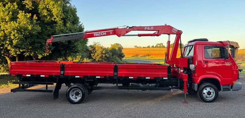 Volkswagen 8150 8-150 E Delivery Munck 2006/2006 CAMINHÕES & CAMIONETAS PASSO FUNDO / Carros no Vale