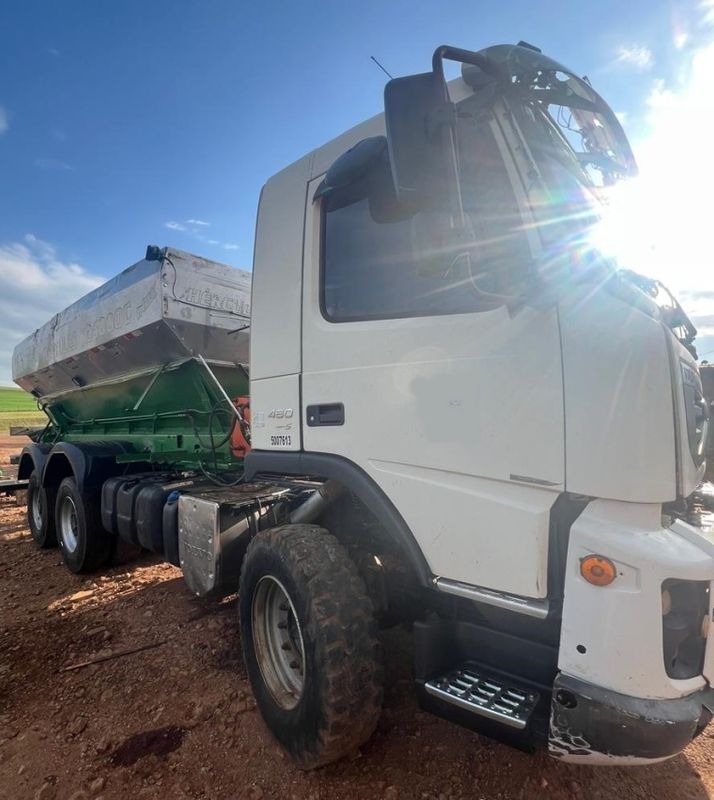 Volvo FMX 500 6X4 FMX 460 6×4 2012/2013 CAMINHÕES & CAMIONETAS PASSO FUNDO / Carros no Vale Volvo FMX 500 6X4 FMX 460 6×4 2012/2013 CAMINHÕES & CAMIONETAS PASSO FUNDO / Carros no Vale