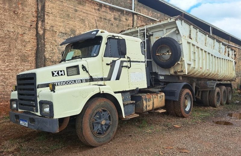 Volvo N10 280 N-10 280 TURBO-II H 4×2 + Caçamba 1988/1988 CAMINHÕES & CAMIONETAS PASSO FUNDO / Carros no Vale