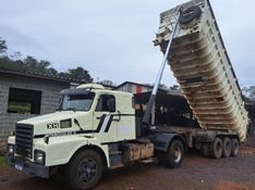 Volvo N10 280 N-10 280 TURBO-II H 4×2 + Caçamba 1988/1988 CAMINHÕES & CAMIONETAS PASSO FUNDO / Carros no Vale