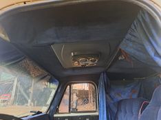 Volvo N10 280 N-10 280 TURBO-II H 4×2 + Caçamba 1988/1988 CAMINHÕES & CAMIONETAS PASSO FUNDO / Carros no Vale