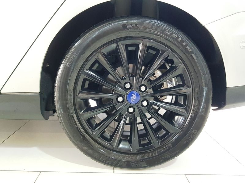 Ford FOCUS 2.0 TITANIUM PLUS FASTBACK 16V FLEX 4P POWERSHIFT 2016/2016 ADVANT AUTOMÓVEIS CAXIAS DO SUL / Carros no Vale