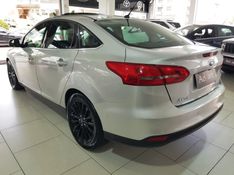 Ford FOCUS 2.0 TITANIUM PLUS FASTBACK 16V FLEX 4P POWERSHIFT 2016/2016 ADVANT AUTOMÓVEIS CAXIAS DO SUL / Carros no Vale