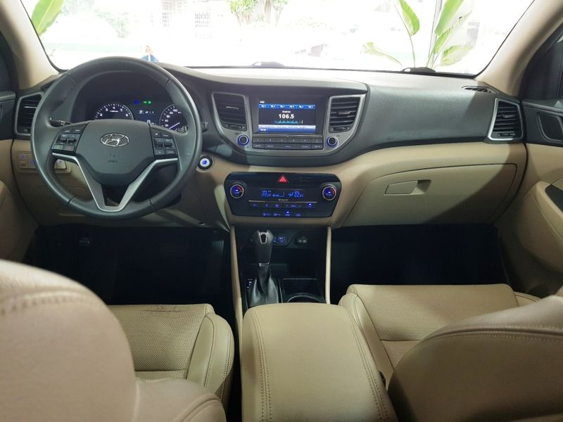 Hyundai TUCSON 1.6 16V T-GDI GASOLINA GL ECOSHIFT 2017/2018 ADVANT AUTOMÓVEIS CAXIAS DO SUL / Carros no Vale