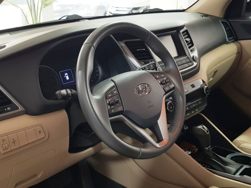 Hyundai TUCSON 1.6 16V T-GDI GASOLINA GL ECOSHIFT 2017/2018 ADVANT AUTOMÓVEIS CAXIAS DO SUL / Carros no Vale