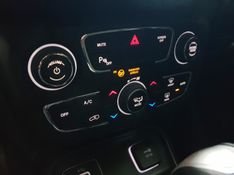 JEEP COMPASS 2.0 16V FLEX LONGITUDE AUTOMÁTICO 2018/2018 ADVANT AUTOMÓVEIS CAXIAS DO SUL / Carros no Vale