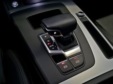 Audi Q5 2.0 45 TFSI GASOLINA S-LINE QUATTRO S TRONIC 2022/2023 CARRO DEZ NOVO HAMBURGO / Carros no Vale