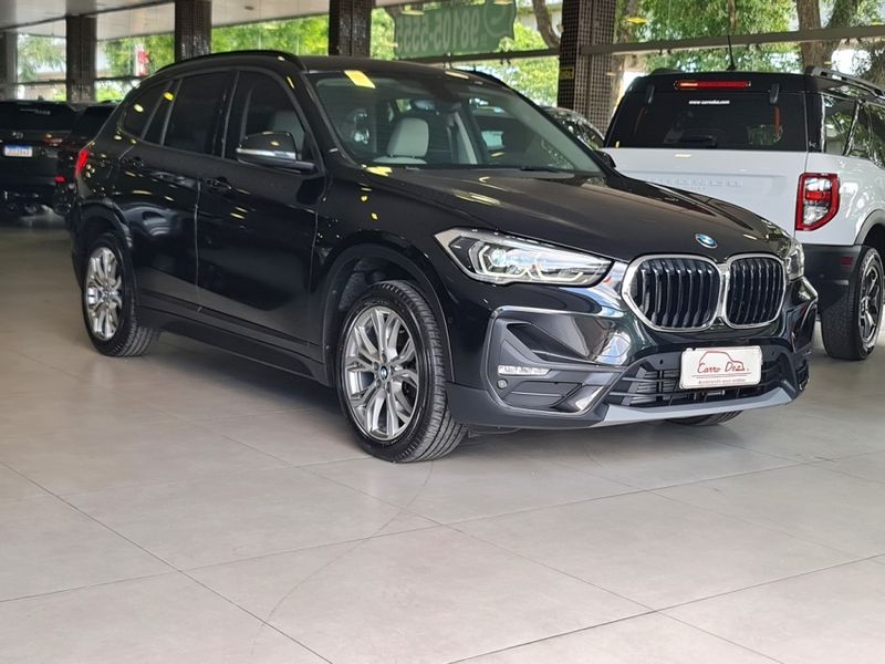 BMW X1 2.0 16V TURBO ACTIVEFLEX SDRIVE20I GP 4P AUTOMÁTICO 2021/2022 CARRO DEZ NOVO HAMBURGO / Carros no Vale