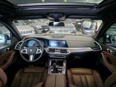 BMW X5 3.0 I6 TURBO HÍBRIDO XDRIVE45E M SPORT AUTOMÁTICO 2020/2021 CARRO DEZ NOVO HAMBURGO / Carros no Vale