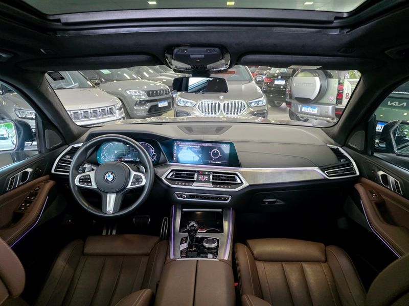 BMW X5 3.0 I6 TURBO HÍBRIDO XDRIVE45E M SPORT AUTOMÁTICO 2020/2021 CARRO DEZ NOVO HAMBURGO / Carros no Vale