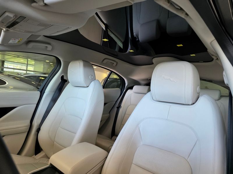 Jaguar I-PACE 90 KW EV400 SE AWD ELÉTRICO 2022/2022 CARRO DEZ NOVO HAMBURGO / Carros no Vale