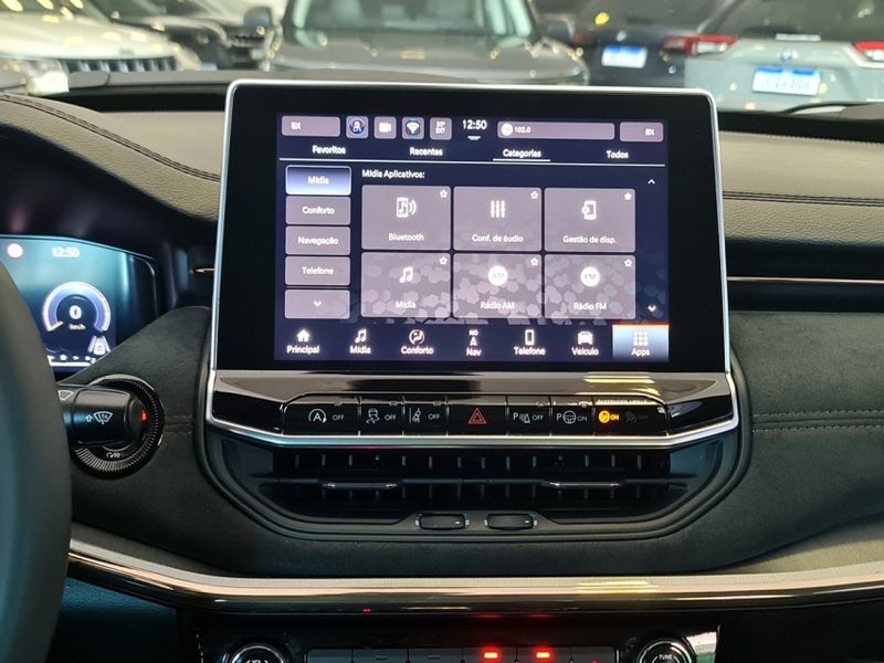 JEEP COMMANDER 1.3 T270 TURBO FLEX LIMITED AT6 2023/2024 CARRO DEZ NOVO HAMBURGO / Carros no Vale