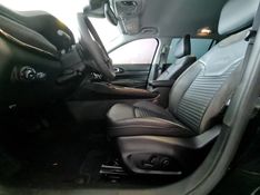 JEEP COMMANDER 1.3 T270 TURBO FLEX LIMITED AT6 2021/2022 CARRO DEZ NOVO HAMBURGO / Carros no Vale