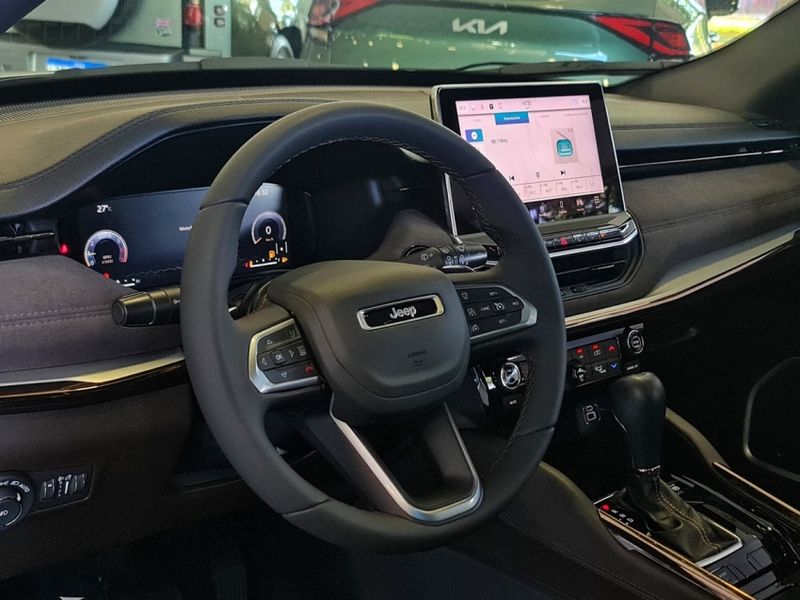 JEEP COMMANDER 1.3 T270 TURBO FLEX OVERLAND AT6 2022/2023 CARRO DEZ NOVO HAMBURGO / Carros no Vale JEEP COMMANDER 1.3 T270 TURBO FLEX OVERLAND AT6 2022/2023 CARRO DEZ NOVO HAMBURGO / Carros no Vale