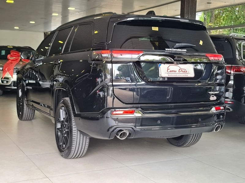 JEEP COMMANDER 2.0 HURRICANE 4 TURBO GASOLINA BLACKHAWK AT9 2024/2025 CARRO DEZ NOVO HAMBURGO / Carros no Vale
