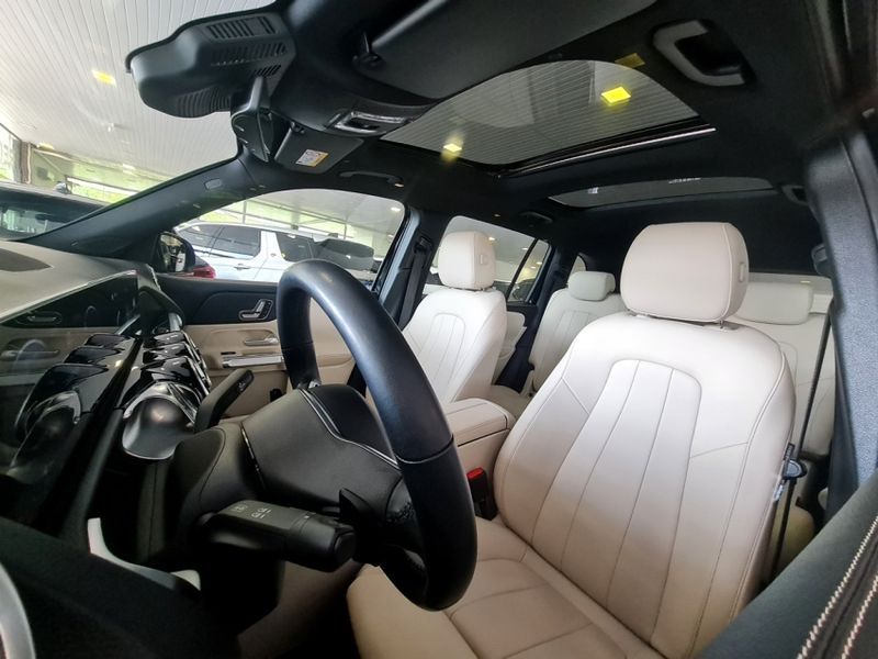 Mercedes-Benz GLB 200 1.3 CGI GASOLINA PROGRESSIVE 7G-DCT 2020/2020 CARRO DEZ NOVO HAMBURGO / Carros no Vale Mercedes-Benz GLB 200 1.3 CGI GASOLINA PROGRESSIVE 7G-DCT 2020/2020 CARRO DEZ NOVO HAMBURGO / Carros no Vale