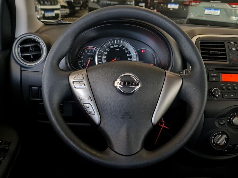 Nissan MARCH 1.0 SV 12V FLEX 4P MANUAL 2018/2019 CARRO DEZ NOVO HAMBURGO / Carros no Vale