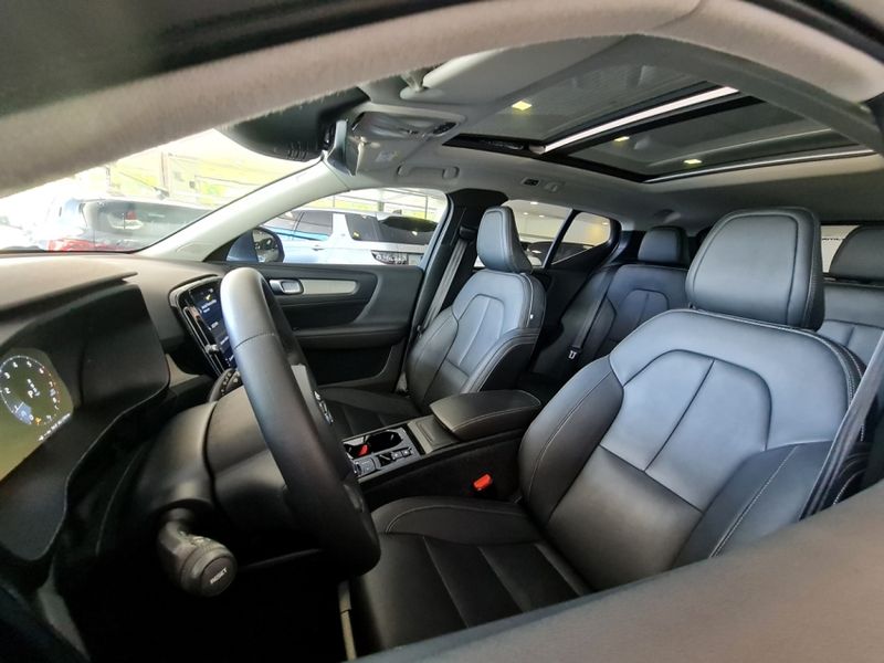Volvo XC40 2.0 T4 GASOLINA INSCRIPTION GEARTRONIC 2019/2020 CARRO DEZ NOVO HAMBURGO / Carros no Vale
